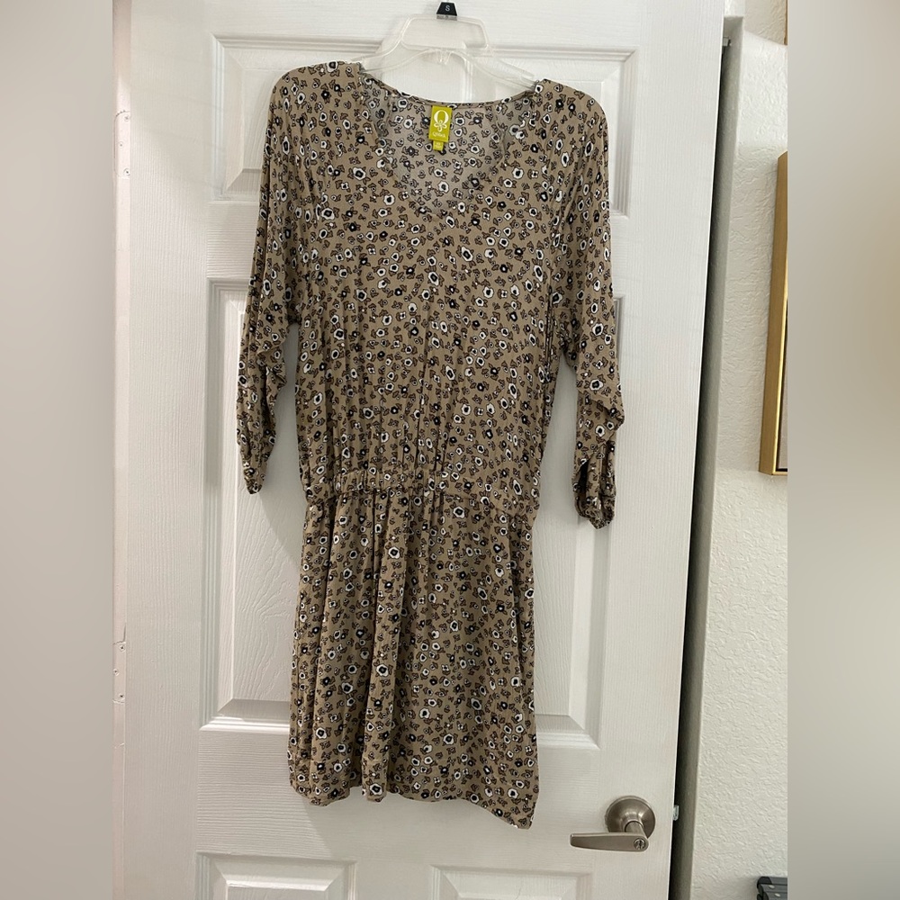 Gently worn … Women’s V Neck Mini Dress Casual with 3/4 Sleeves